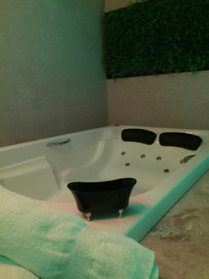Imperium Inn Motel (Adults Only) Nova Ponte Ngoại thất bức ảnh